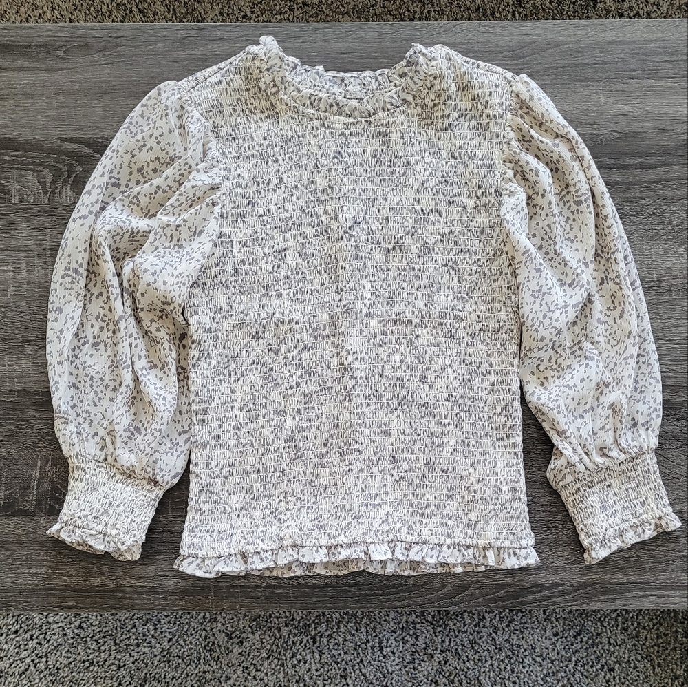 NWT Express Smocked Ruffle Neck Top - Picture 5 of 8